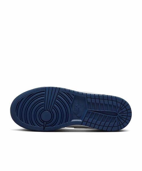 JORDAN BRAND（ジョーダンブランド）の「《親子コーデ対応商品》エア ジョーダン 1 LOW ジュニアシューズ / Air Jordan 1 Low Big Kids' Shoes 553560-141 White（スニーカー・キッズ・ホワイト系2・22.5/23/23.5/24/24.5/25）」の9枚目の写真