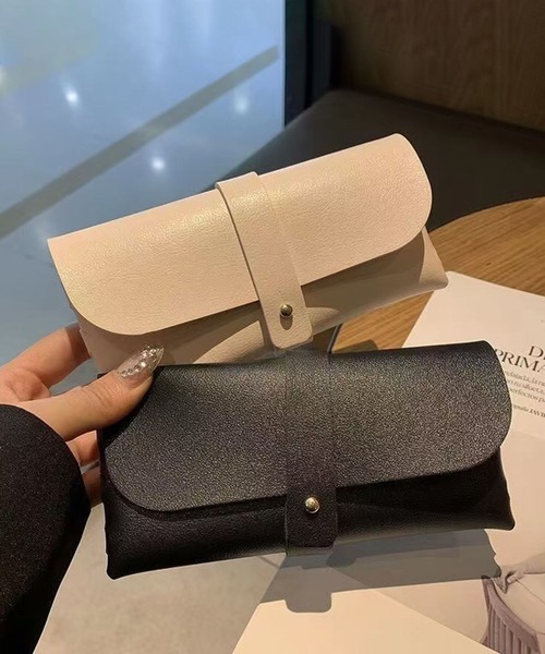 CALIFORNIA OUTFITTERS（カリフォルニア アウトフィッターズ）の「3-11E46 ソフトメガネケース　ホワイト　ブラック（メガネ・レディース・ホワイト/ブラック・ONESIZE）」の2枚目の写真