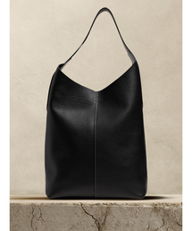 Banana Republic（バナナリパブリック）の「Vida レザーバッグ