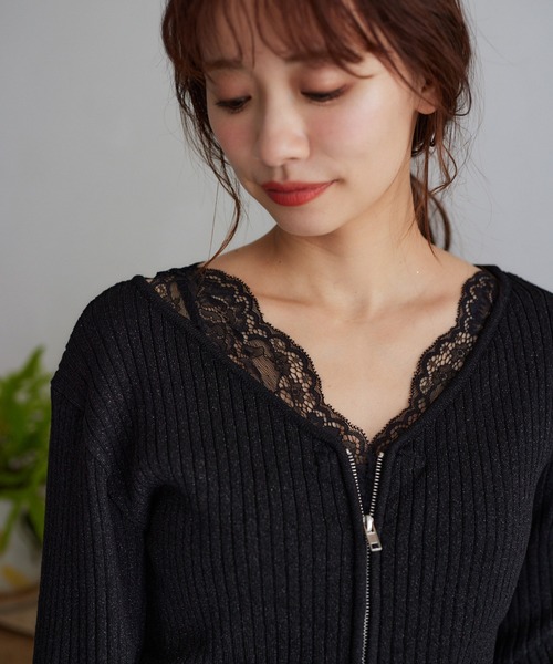 mysty woman(ミスティウーマン)の「カップ付きレースインナータンク 322313(タンクトップ・レディース・ブラック/オフホワイト/グレイッシュブルー・FREE)」の1枚目の写真