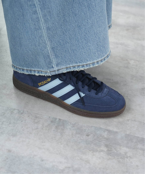 adidas（アディダス）の「adidas/アディダス HANDBALL SPEZIAL BD7633 IF7086（スニーカー・レディース・ネイビー/ライトグレー・23.5cm/23cm/22.5cm/24.5cm/24cm）」の4枚目の写真