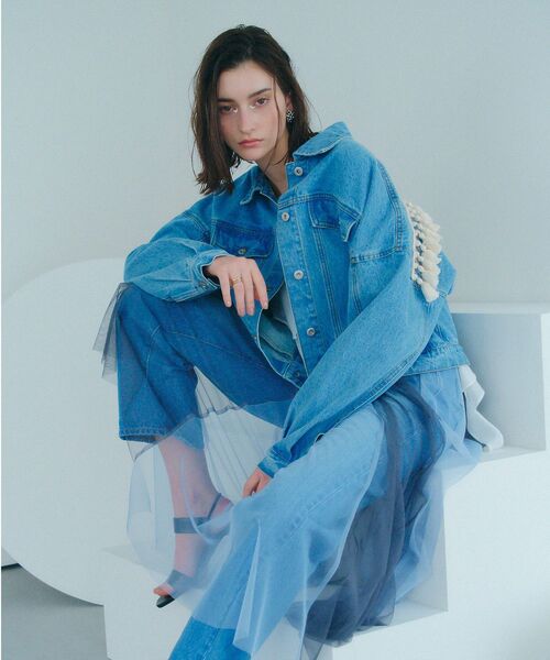 Editt by YECCA VECCA（エディットバイイェッカヴェッカ）の「フリンジデニムジャケット（ブルゾン・レディース・インディゴブルー/ライトインディゴブルー・FREE）」の12枚目の写真