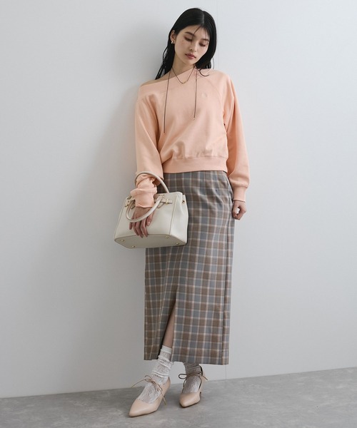 VIS（ビス）の「【2WAY】ワンオフショルダー胸刺繍スウェットプルオーバー（スウェット・レディース・キナリ/ピンク系その他2/ライトグレー・FREE）」の8枚目の写真