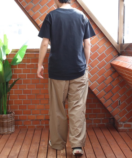 ８(eight)（エイト）の「ナイロンワッシャー 裏メッシュ パラシュートパンツ（カーゴパンツ・メンズ・カーキ/ブラック/ベージュ/グレー・MEDIUM/X-LARGE/LARGE）」の10枚目の写真