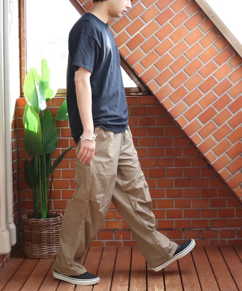 ８(eight)（エイト）の「ナイロンワッシャー 裏メッシュ パラシュートパンツ（カーゴパンツ・メンズ・カーキ/ブラック/ベージュ/グレー・MEDIUM/X-LARGE/LARGE）」の12枚目の写真