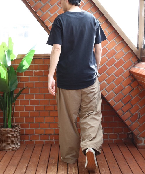 ８(eight)（エイト）の「ナイロンワッシャー 裏メッシュ パラシュートパンツ（カーゴパンツ・メンズ・カーキ/ブラック/ベージュ/グレー・MEDIUM/X-LARGE/LARGE）」の16枚目の写真