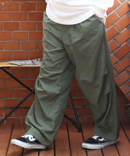 ８(eight)（エイト）の「ナイロンワッシャー 裏メッシュ パラシュートパンツ（カーゴパンツ・メンズ・カーキ/ブラック/ベージュ/グレー・MEDIUM/X-LARGE/LARGE）」の17枚目の写真