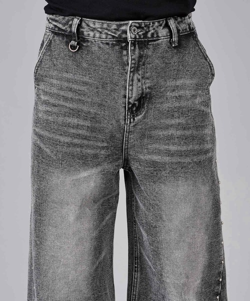 REGIEVO(レジエボ)の「ヴィンテージ加工 スタッズ ワイド カーブバギー デニムパンツ(デニムパンツ・メンズ・ブルー/ブラック・MEDIUM/LARGE)」の17枚目の写真