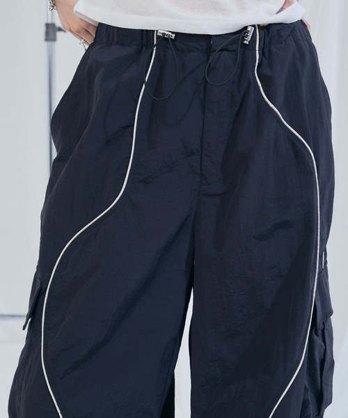 ELLEgirl（エルガール）の「ウェーブデザインパラシュートパンツ【ELLEgirl/エルガール】（カーゴパンツ・レディース・ブラック/ベージュ・FREE）」の9枚目の写真