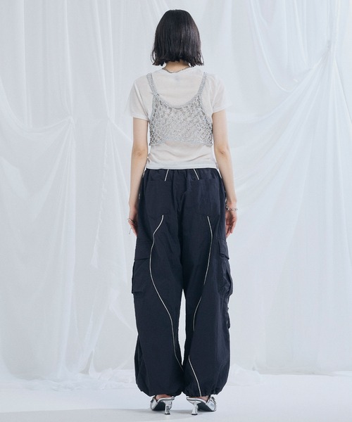 ELLEgirl（エルガール）の「ウェーブデザインパラシュートパンツ【ELLEgirl/エルガール】（カーゴパンツ・レディース・ブラック/ベージュ・FREE）」の17枚目の写真