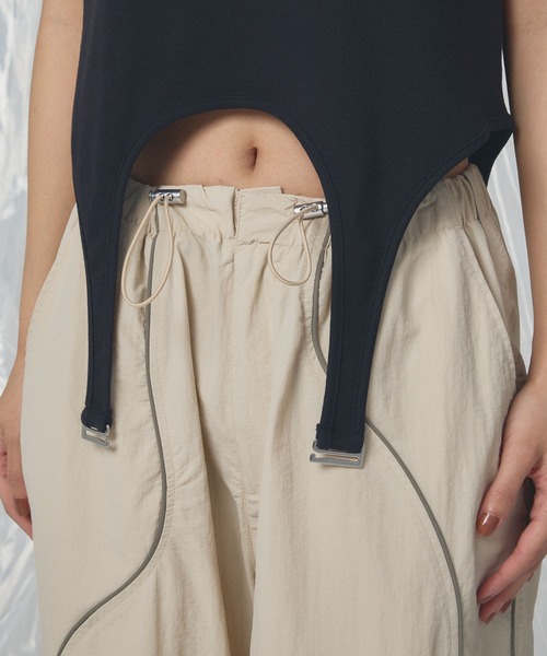 ELLEgirl（エルガール）の「ウェーブデザインパラシュートパンツ【ELLEgirl/エルガール】（カーゴパンツ・レディース・ブラック/ベージュ・FREE）」の6枚目の写真