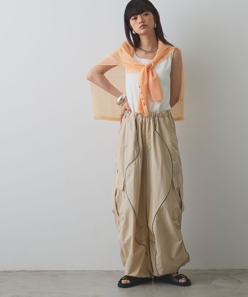 ELLEgirl（エルガール）の「ウェーブデザインパラシュートパンツ【ELLEgirl/エルガール】（カーゴパンツ・レディース・ブラック/ベージュ・FREE）」の20枚目の写真