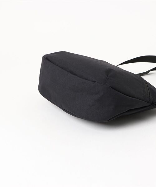 Gramicci(グラミチ)の「/GRAMICCI(グラミチ) /CORDURA SHOULDER BAG(ショルダーバッグ・メンズ・ブラック/オリーブ・FREE)」の9枚目の写真