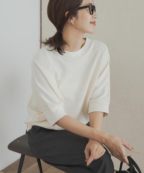 URBAN RESEARCH DOORS(アーバンリサーチドアーズ)の「タックフライスワイドTシャツ(Tシャツ/カットソー・レディース・ミント/ネイビー/ホワイト系その他/ライトベージュ/ナチュラル/チャコールグレー/オレンジ系その他/ベージュ・MEDIUM)」の4枚目の写真