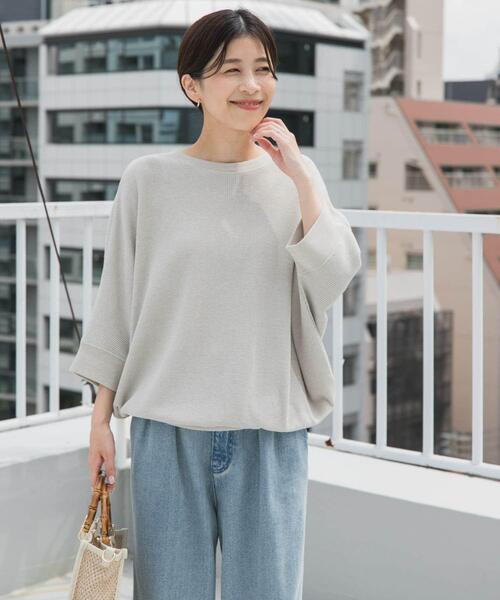 URBAN RESEARCH DOORS(アーバンリサーチドアーズ)の「タックフライスワイドTシャツ(Tシャツ/カットソー・レディース・ミント/ネイビー/ホワイト系その他/ライトベージュ/ナチュラル/チャコールグレー/オレンジ系その他/ベージュ・MEDIUM)」の9枚目の写真