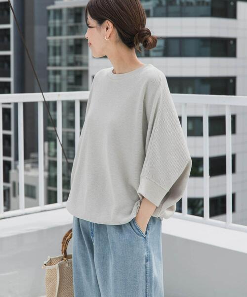 URBAN RESEARCH DOORS(アーバンリサーチドアーズ)の「タックフライスワイドTシャツ(Tシャツ/カットソー・レディース・ミント/ネイビー/ホワイト系その他/ライトベージュ/ナチュラル/チャコールグレー/オレンジ系その他/ベージュ・MEDIUM)」の12枚目の写真