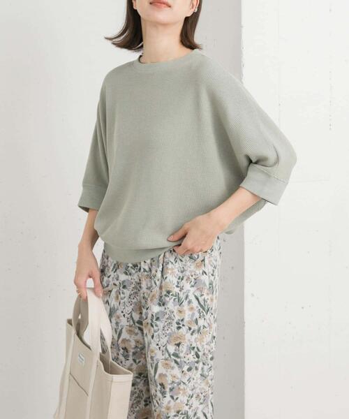 URBAN RESEARCH DOORS(アーバンリサーチドアーズ)の「タックフライスワイドTシャツ(Tシャツ/カットソー・レディース・ミント/ネイビー/ホワイト系その他/ライトベージュ/ナチュラル/チャコールグレー/オレンジ系その他/ベージュ・MEDIUM)」の22枚目の写真