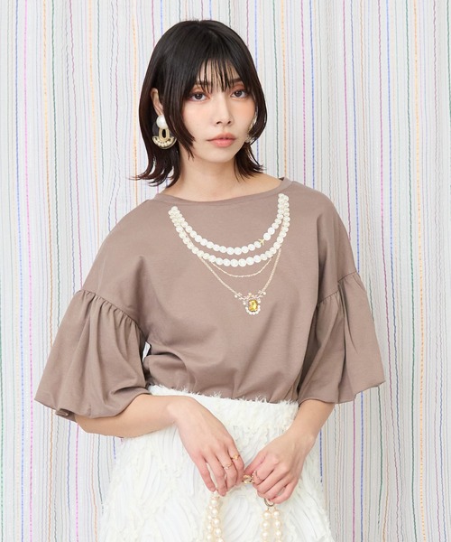 JETSET SOLO PLUS (ジェットセットソロプラス)の「【JETSET SOLO PLUS】ネックレスプリントシルケットTシャツ(Tシャツ/カットソー・レディース・ブラック/ブラウン/スモークピンク/ブルーグリーン・FREE)」の3枚目の写真