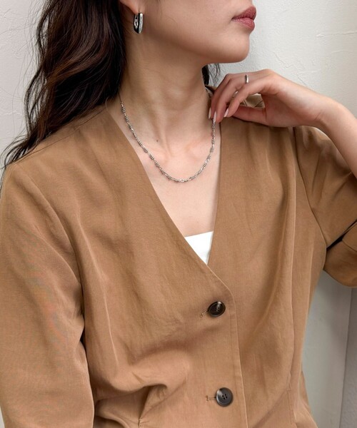 fredy emue（フレディエミュ）の「つぶつぶモチーフチェーンネックレス（ネックレス・レディース・ゴールド/シルバー・FREE）」の4枚目の写真