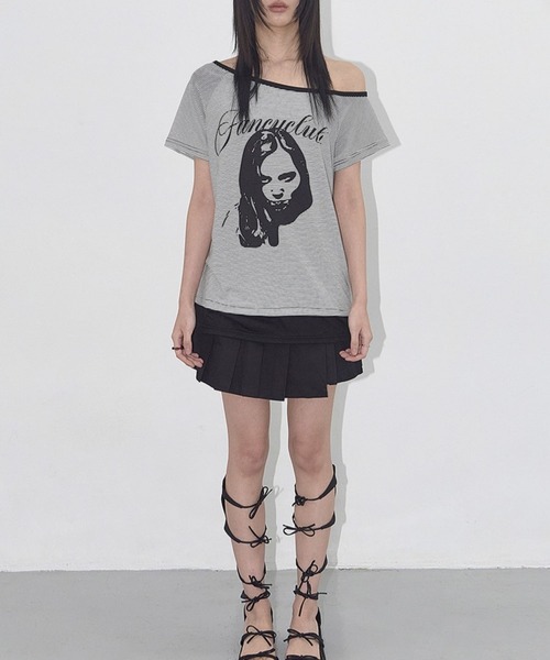 FANCY CLUB（ファンシークラブ）の「★K-POPアイドル着用 FANCY CLUB／ワンショルダーＴ（Tシャツ/カットソー・レディース・ブラウン/ブラック・FREE）」の4枚目の写真