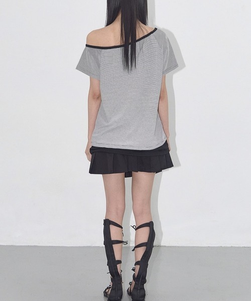 FANCY CLUB（ファンシークラブ）の「★K-POPアイドル着用 FANCY CLUB／ワンショルダーＴ（Tシャツ/カットソー・レディース・ブラウン/ブラック・FREE）」の6枚目の写真