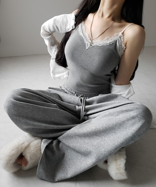 me+em select(ミームセレクト)の「【 4color /カップ付 】レースドッキングリブキャミソール /lace docking ribbed camisole(キャミソール・レディース・チャコール/ホワイト/グレー/ブラック・FREE)」の12枚目の写真
