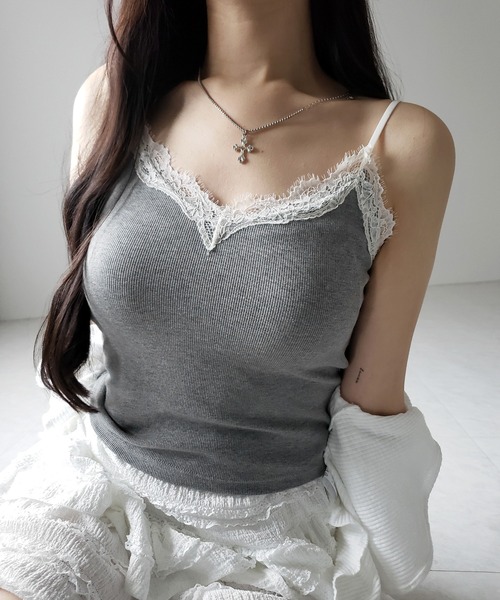 me+em select(ミームセレクト)の「【 4color /カップ付 】レースドッキングリブキャミソール /lace docking ribbed camisole(キャミソール・レディース・チャコール/ホワイト/グレー/ブラック・FREE)」の21枚目の写真
