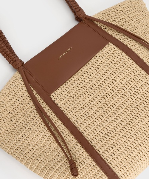 CHARLES & KEITH（チャールズ & キース）の「Shalia シャリア