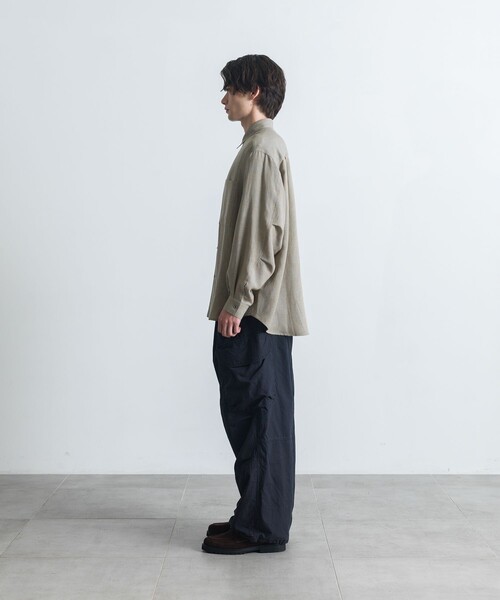 CITY TOKYO（シティトウキョウ）の「Twist linen オーバーシャツ（シャツ/ブラウス・メンズ・ベージュ/オフホワイト/ブラック・2/1）」の12枚目の写真