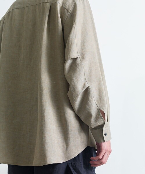 CITY TOKYO（シティトウキョウ）の「Twist linen オーバーシャツ（シャツ/ブラウス・メンズ・ベージュ/オフホワイト/ブラック・2/1）」の5枚目の写真