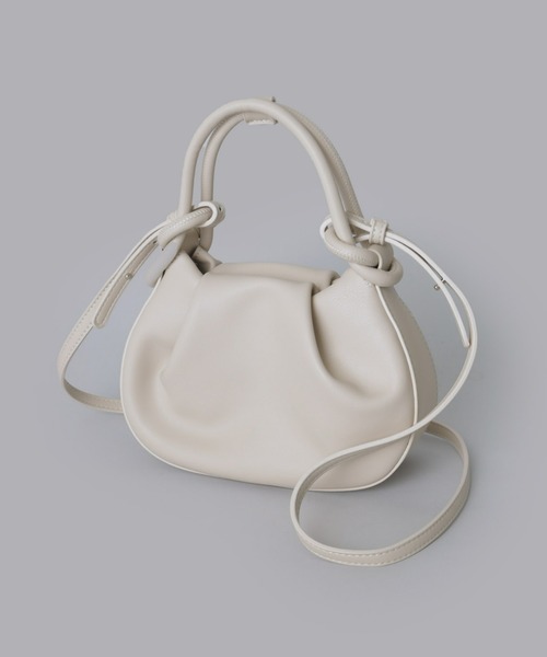 Olu.(オルドット)の「ラウンドコンパクトハンドバッグ(ハンドバッグ・レディース・アイボリー/ブラック/グレイッシュベージュ/シルバー/ブルー系その他・FREE)」の20枚目の写真