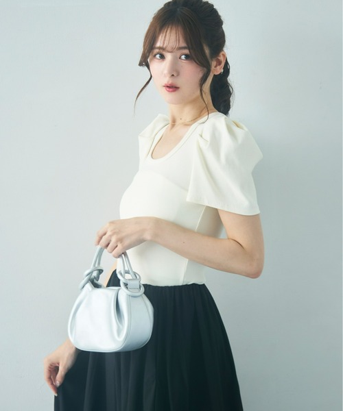 Olu.(オルドット)の「ラウンドコンパクトハンドバッグ(ハンドバッグ・レディース・アイボリー/ブラック/グレイッシュベージュ/シルバー/ブルー系その他・FREE)」の11枚目の写真