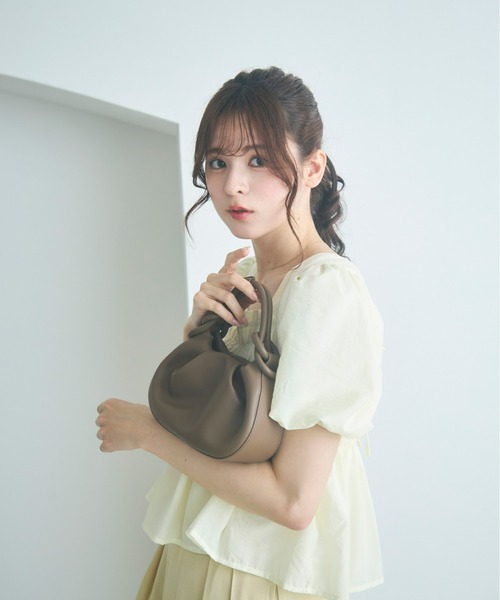 Olu.(オルドット)の「ラウンドコンパクトハンドバッグ(ハンドバッグ・レディース・アイボリー/ブラック/グレイッシュベージュ/シルバー/ブルー系その他・FREE)」の13枚目の写真