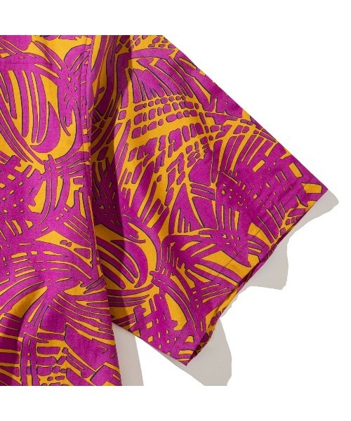 Sandinista(サンディニスタ)の「SANDINISTA Patterned Open Collar S/S Shirt (MAGENTA) (サンディニスタ パターン オープンカラー ショートスリーブシャツ)(シャツ/ブラウス・メンズ・レッド系・MEDIUM/LARGE)」の9枚目の写真