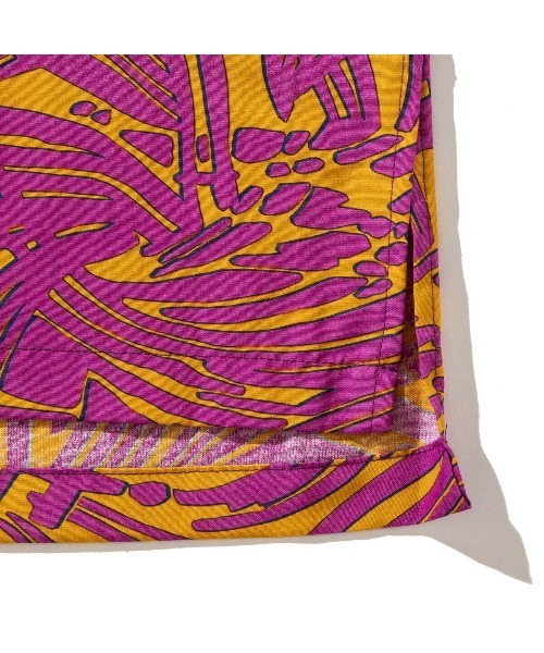 Sandinista(サンディニスタ)の「SANDINISTA Patterned Open Collar S/S Shirt (MAGENTA) (サンディニスタ パターン オープンカラー ショートスリーブシャツ)(シャツ/ブラウス・メンズ・レッド系・MEDIUM/LARGE)」の2枚目の写真