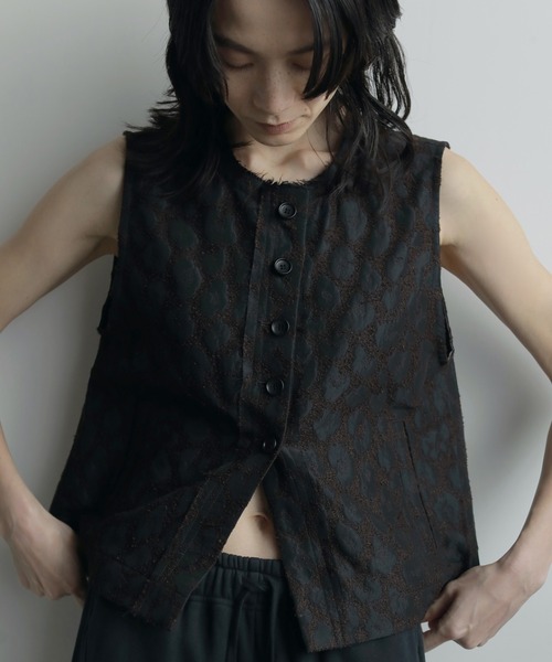 anuke／Cutoff Over Vest 36サイズ　ブラウン anuke（アンヌーク）の「anuke Cutoff Over Vest（ベスト）」 - WEAR
