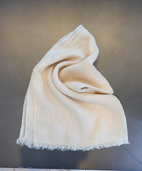 Rouge vif（ルージュヴィフ）の「【The Bagmati/ザ バグマティ】リネンストール（ストール/ショール・レディース・ライトベージュ/チャコールグレー・フリー）」の16枚目の写真