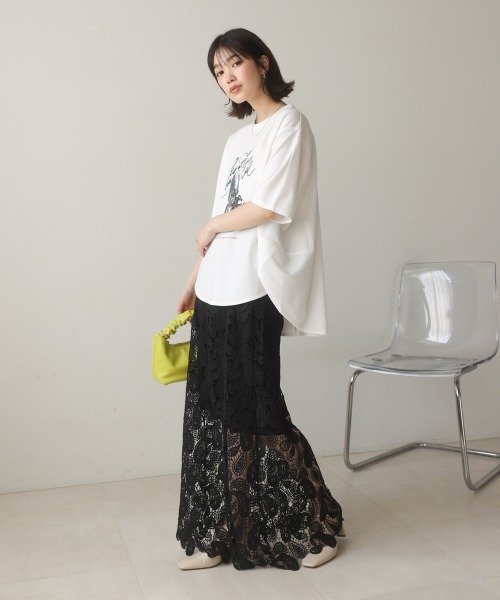 Bou Jeloud(ブージュルード)の「ドールモチーフTee(Tシャツ/カットソー・レディース・オフホワイト/ベージュ/ブラック・FREE)」の6枚目の写真