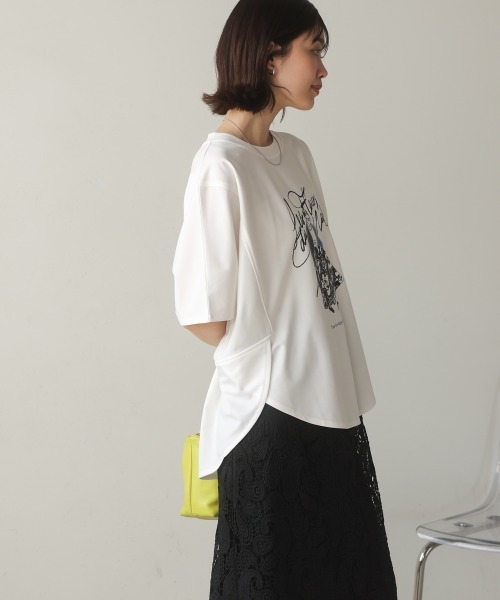 Bou Jeloud(ブージュルード)の「ドールモチーフTee(Tシャツ/カットソー・レディース・オフホワイト/ベージュ/ブラック・FREE)」の9枚目の写真