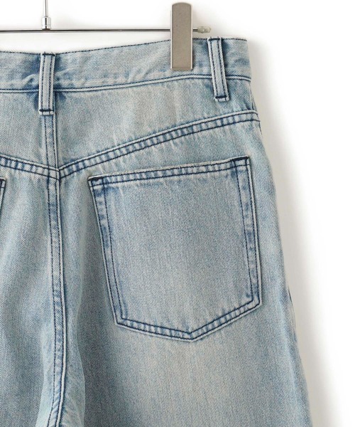 ADAM ET ROPE'(アダムエロペ)の「【WEB限定】ワイドストレートデニムパンツ(デニムパンツ・レディース・サックスブルー・34/36/38)」の4枚目の写真