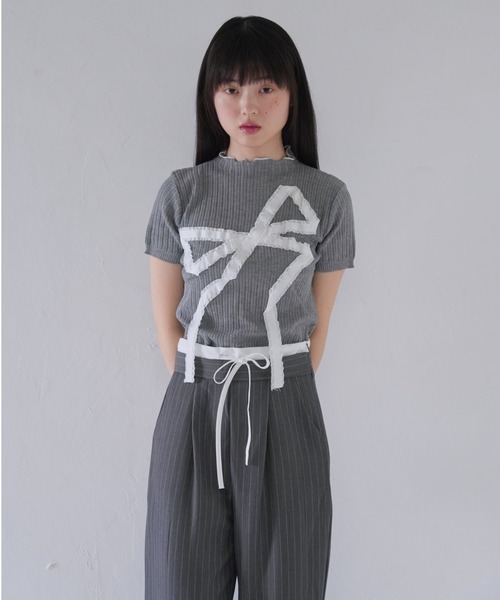 Uenui(ウニュイ)の「ビッグ リボン ショート リブ トップス(Tシャツ/カットソー・レディース・ホワイト/グレー/ブラック・FREE)」の13枚目の写真