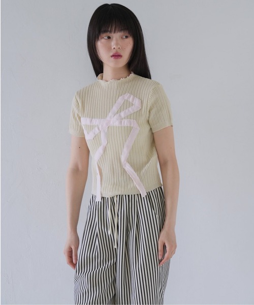 Uenui(ウニュイ)の「ビッグ リボン ショート リブ トップス(Tシャツ/カットソー・レディース・ホワイト/グレー/ブラック・FREE)」の5枚目の写真