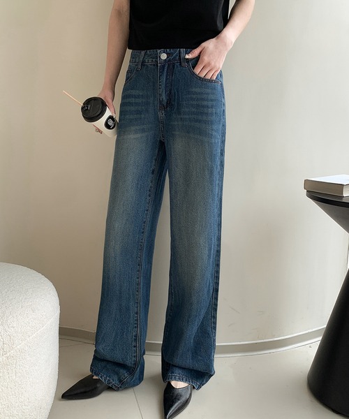 LOWO(ロワ)の「ウォッシュド加工ハイウエストストレートデニムパンツ(デニムパンツ・レディース・インディゴブルー/ブルー・L/M/S)」の1枚目の写真