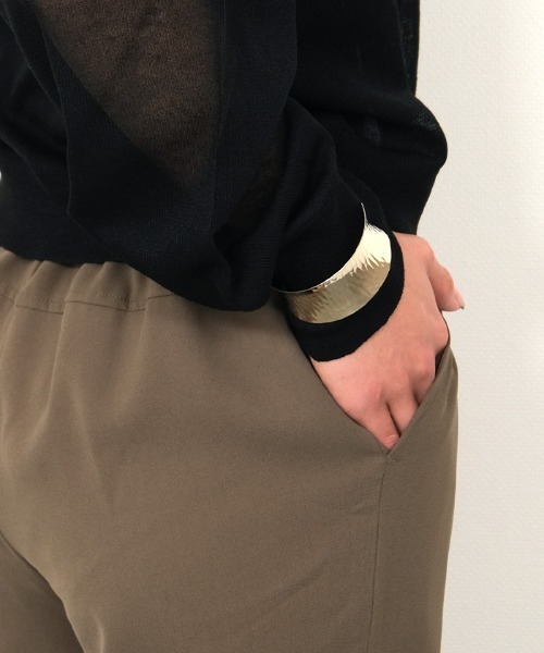 aquagarage(アクアガレージ)の「丈が選べるさらさらエアリーワイドパンツ(その他パンツ・レディース・カーキ/ベージュ/モカ/ブラック・LL2/M4/L4/LL4/M2/L2)」の12枚目の写真