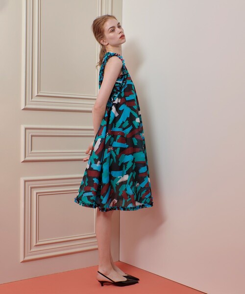 LOULOU WILLOUGHBY（ルルウィルビー）の「【LOULOU WILLOUGHBY】ブラッシュプリントワンピース（ワンピース・レディース・ブルー系その他/ピンク・2）」の16枚目の写真