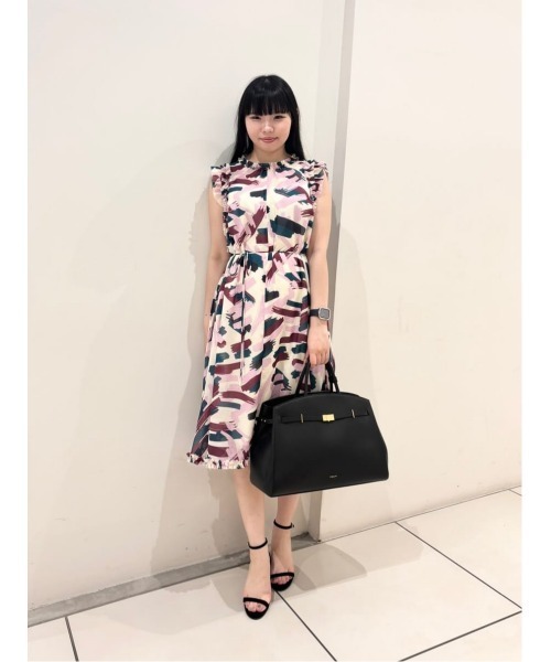 LOULOU WILLOUGHBY（ルルウィルビー）の「【LOULOU WILLOUGHBY】ブラッシュプリントワンピース（ワンピース・レディース・ブルー系その他/ピンク・2）」の5枚目の写真