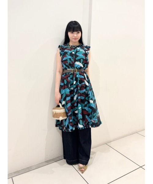 LOULOU WILLOUGHBY（ルルウィルビー）の「【LOULOU WILLOUGHBY】ブラッシュプリントワンピース（ワンピース・レディース・ブルー系その他/ピンク・2）」の3枚目の写真