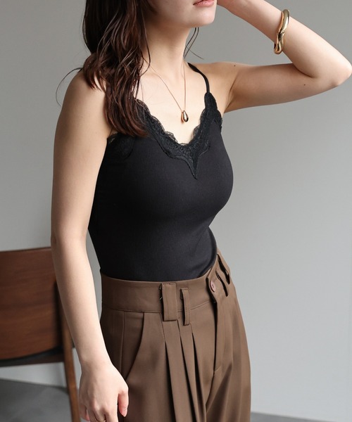 ap retro(アプレトロ)の「【ap retro basic】カップ付きレースキャミソール / カップ付きレースインナー《動画あり》(キャミソール・レディース・グレー/ブラック/ホワイト/ブラウン・MEDIUM/LARGE)」の14枚目の写真