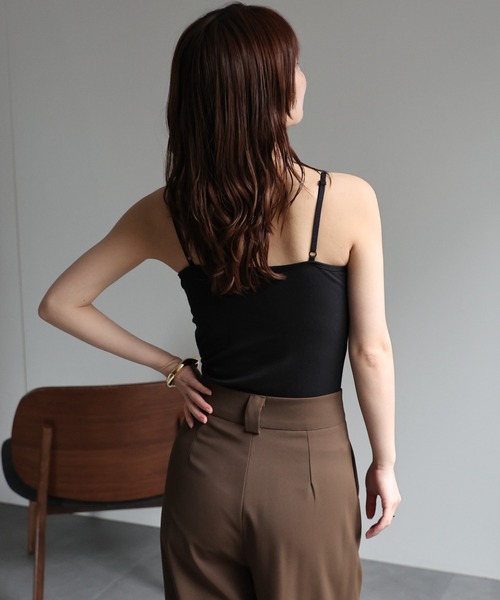 ap retro(アプレトロ)の「【ap retro basic】カップ付きレースキャミソール / カップ付きレースインナー《動画あり》(キャミソール・レディース・グレー/ブラック/ホワイト/ブラウン・MEDIUM/LARGE)」の16枚目の写真