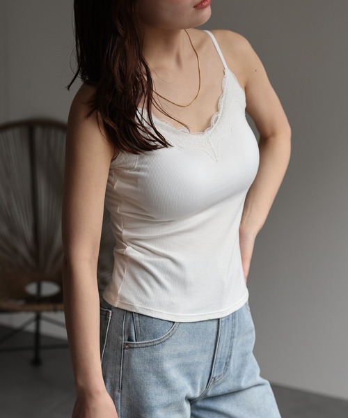 ap retro(アプレトロ)の「【ap retro basic】カップ付きレースキャミソール / カップ付きレースインナー《動画あり》(キャミソール・レディース・グレー/ブラック/ホワイト/ブラウン・MEDIUM/LARGE)」の9枚目の写真